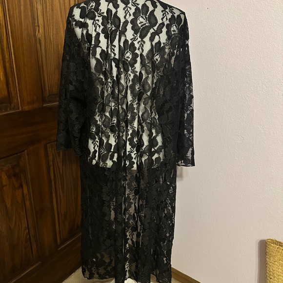 LuLaRoe Lace Coverup L - Picture 2 of 3